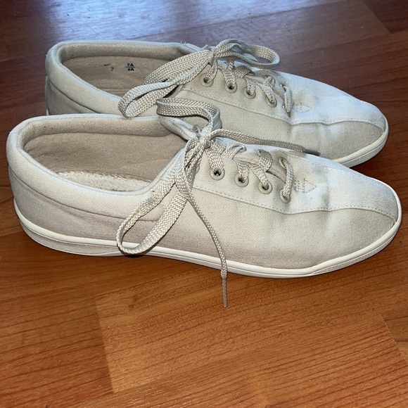 Easy Spirit women’s tan off white lace up canvas walking shoes Size 7 - Picture 2 of 10